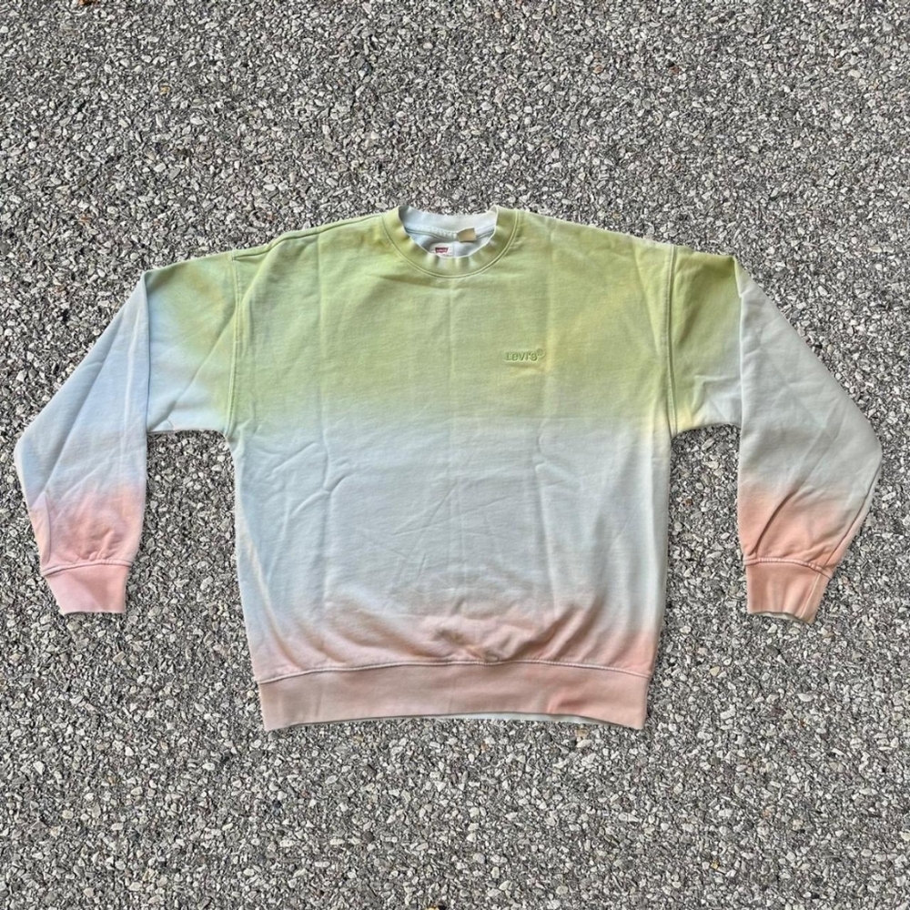 Levi's Red TAB Men's #Crewneck Sweatshirt, #Oversized in tie dye ombre with smal
